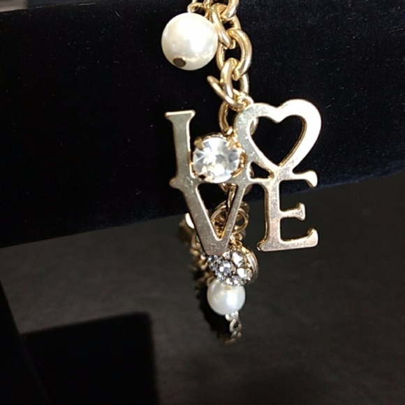 Jewelry - ** Love-ly gold tone charm bracelet